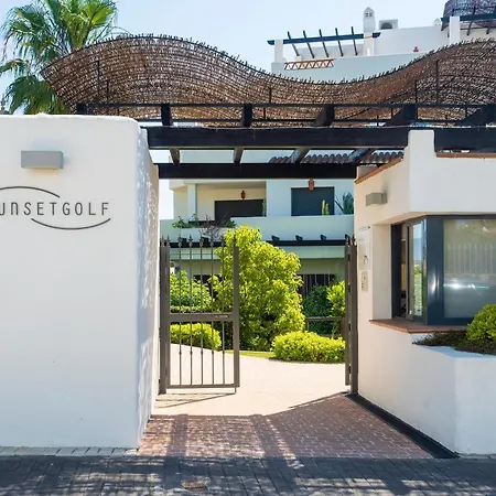 Sunset Golf Groundfloor Pool - Happy